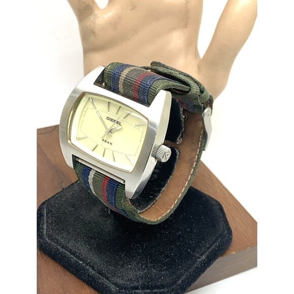 Diesel Men's Watch DZ2060 Quartz Silver Dial Analog Nylon Strap 44mm - Picture 13 of 13